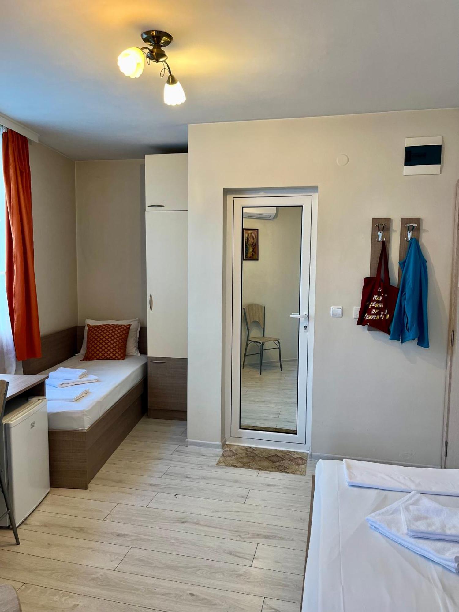 Хостел Атлас - Hostel Atlas Благоэвгард Экстерьер фото